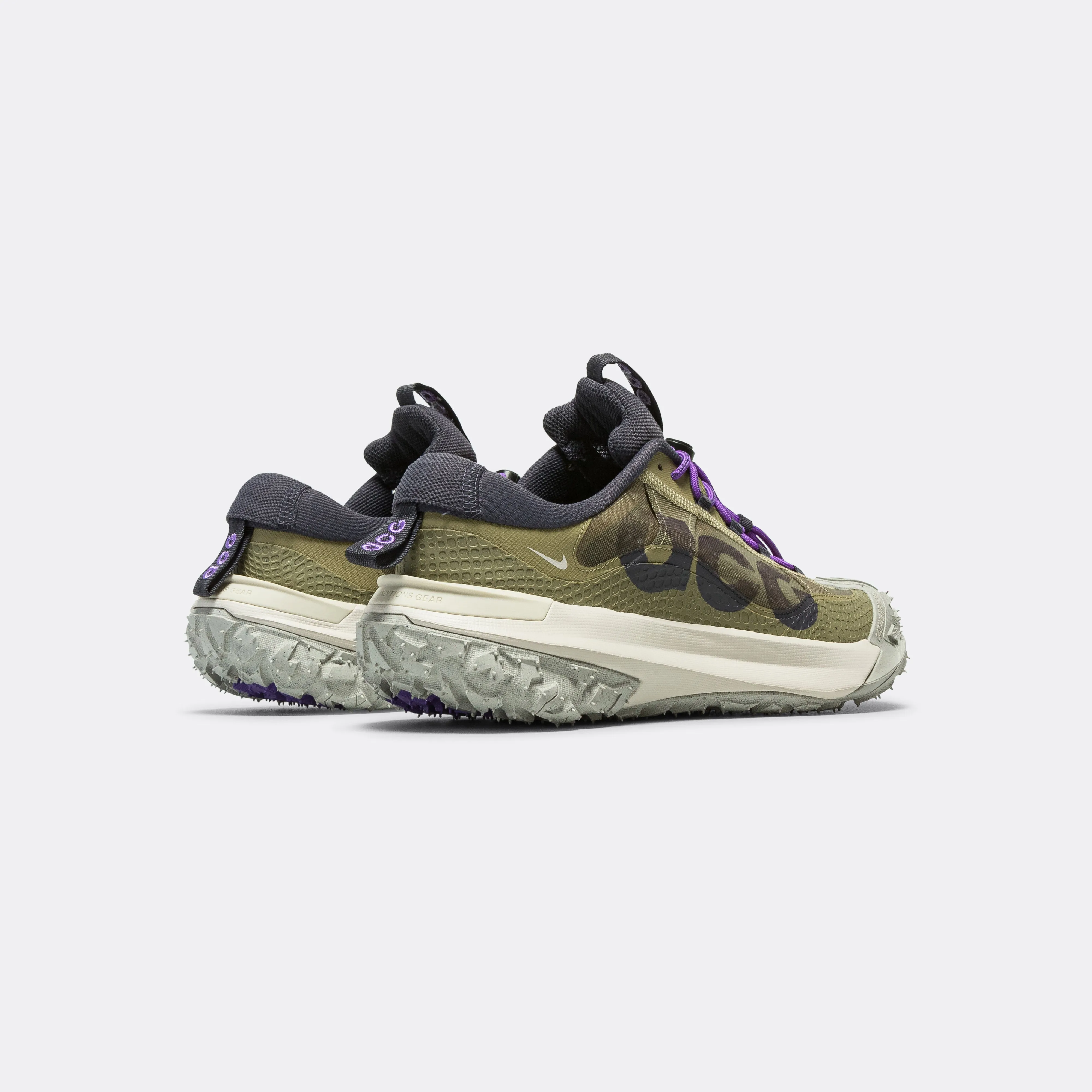 ACG Mountain Fly 2 Low - Neutral Olive/Gridiron-Action Grape