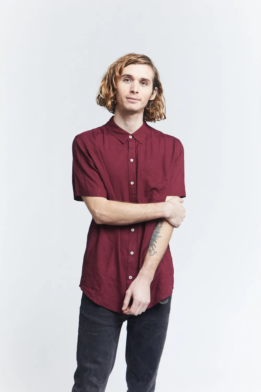 Essential S/S Burgundy