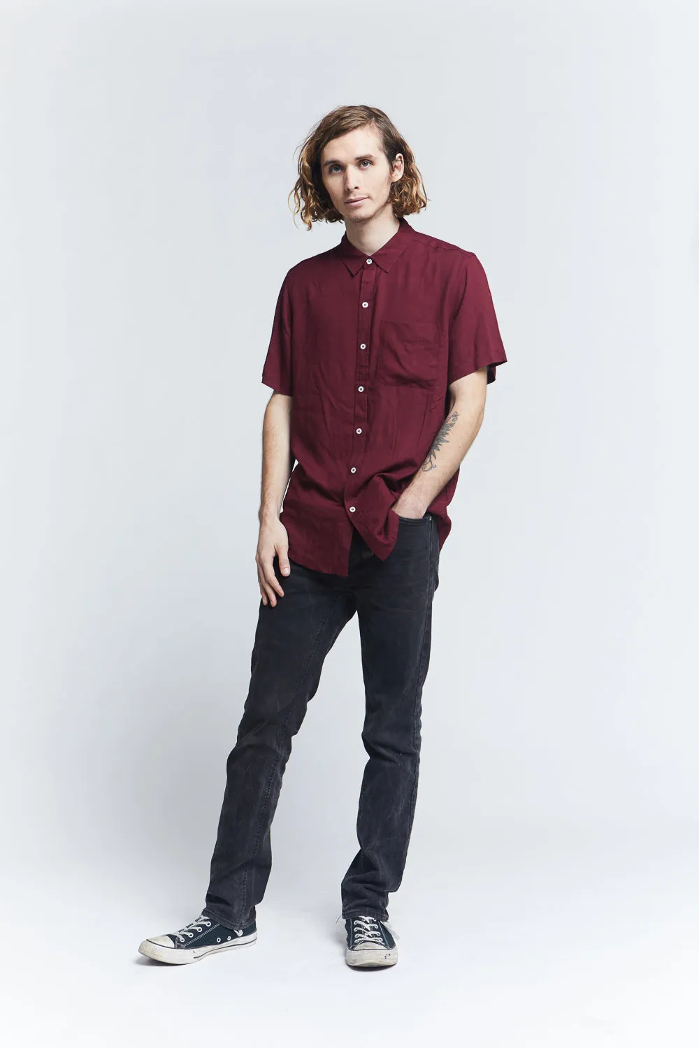 Essential S/S Burgundy