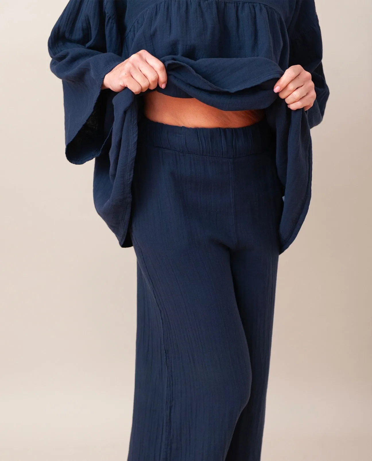 Evora Organic Cotton Trousers In Navy