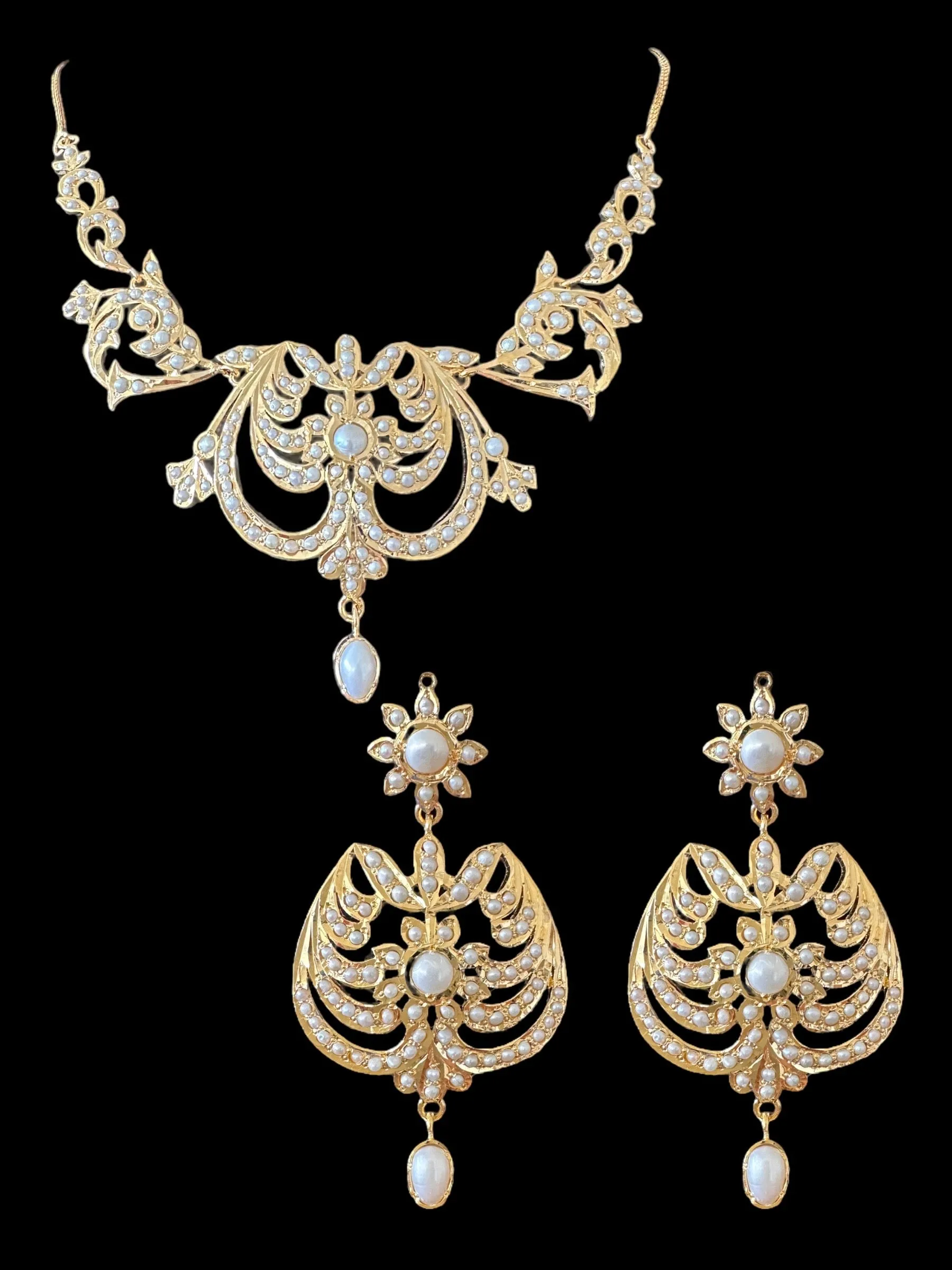 Gold plated silver necklace earrings set in fresh water pearls ( READY TO SHIP)